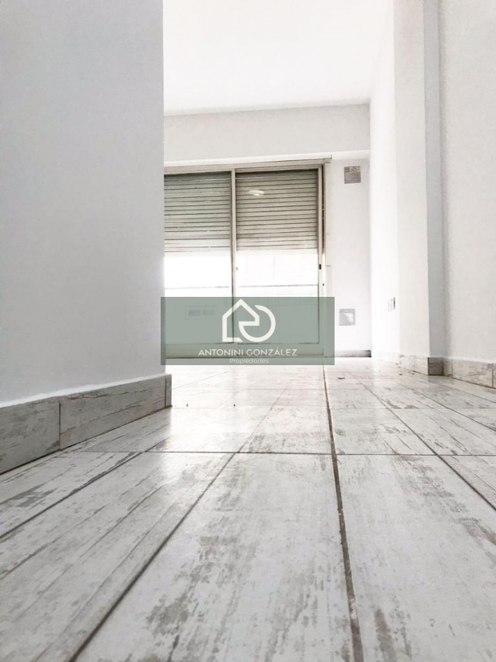 Departamento 2 Ambientes al Frente en Escalada 120 | Balcon Propio | Terraza y Laundry