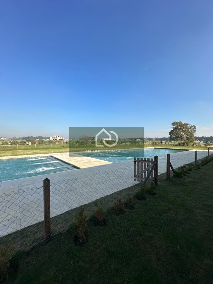 LOTE EN VENTA - ST. THOMAS CHICO