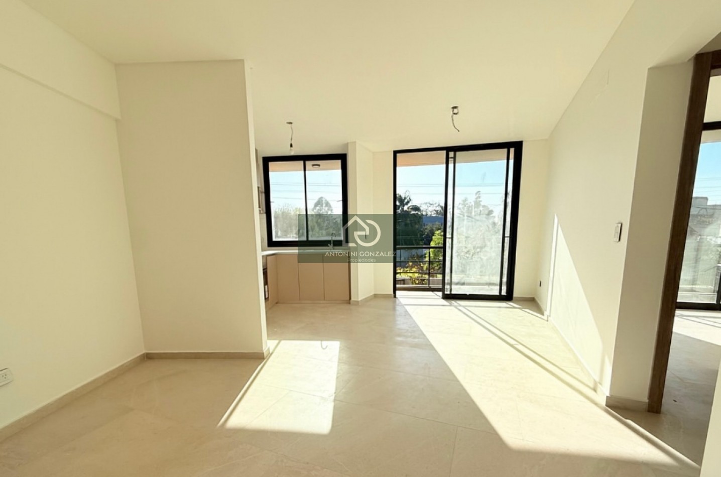  departamentos de 3 ambientes.