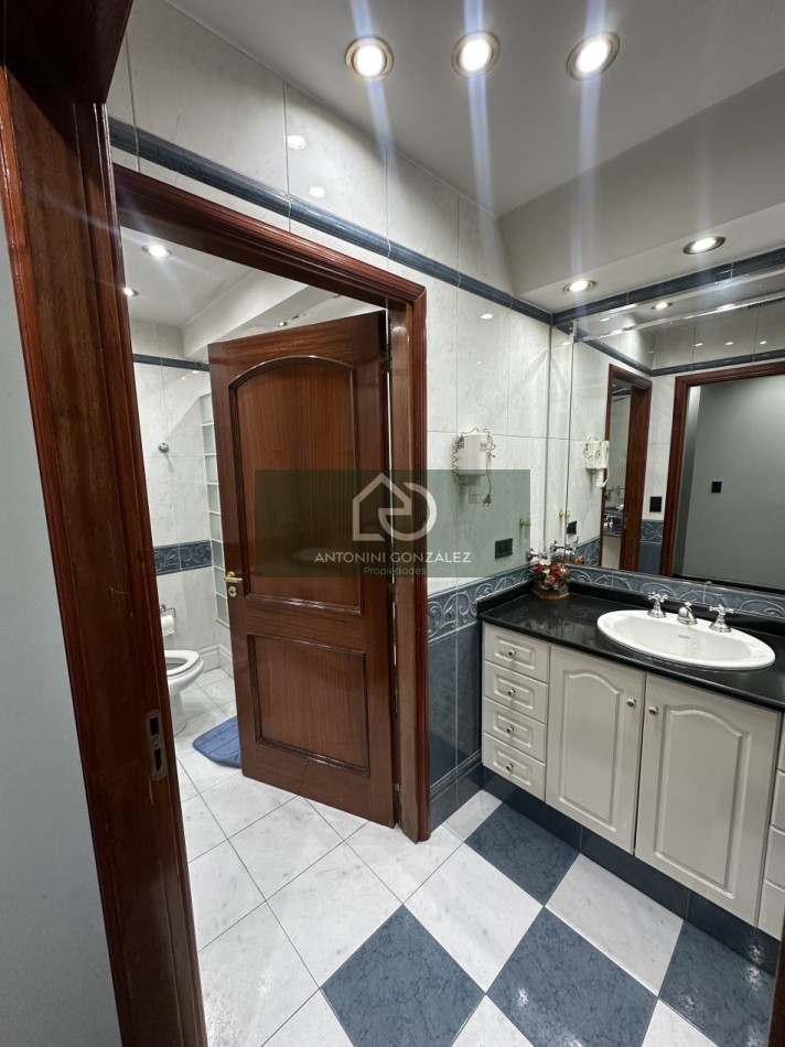 Venta casa 5 ambientes.