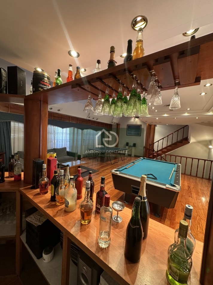 Venta casa 5 ambientes.