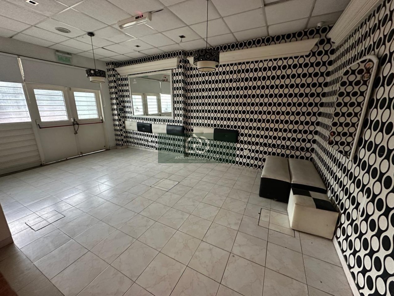 Local para Eventos Oficinas o Deposito en Ituzaingo Norte | 180m² | Equipado