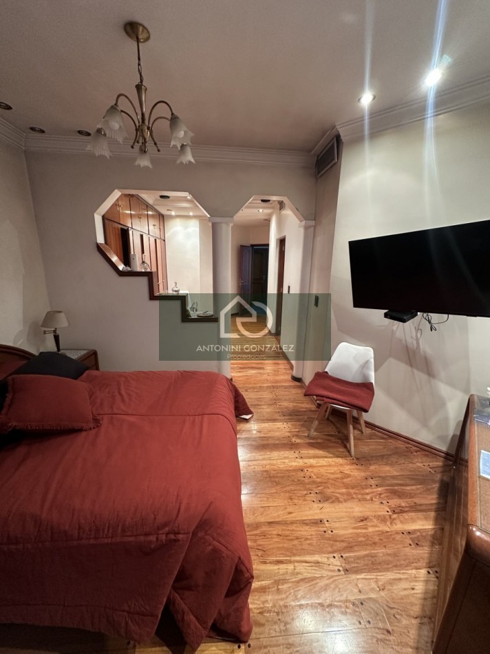 Venta casa 5 ambientes.
