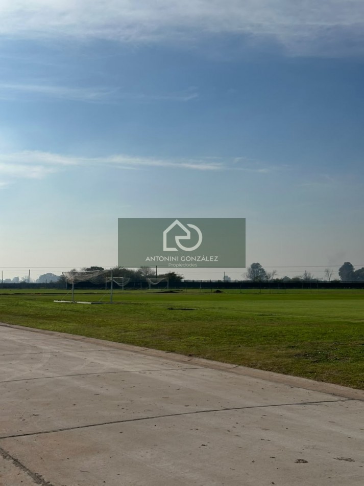LOTE EN VENTA - ST. THOMAS CHICO