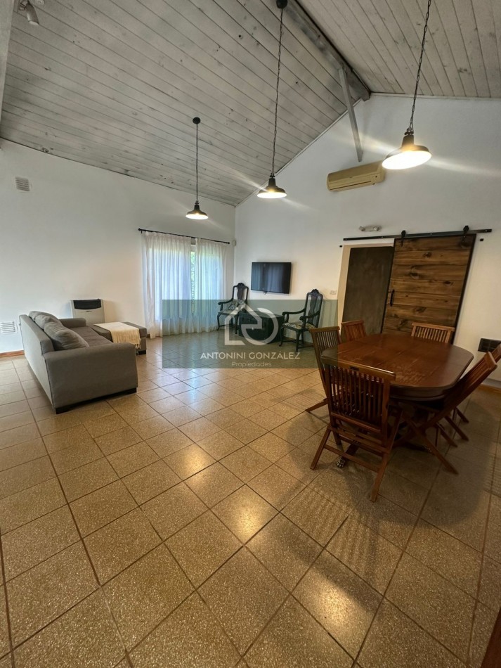 Casa 6 Ambientes en Planta Baja - Parque Leloir | Totalmente Reciclada