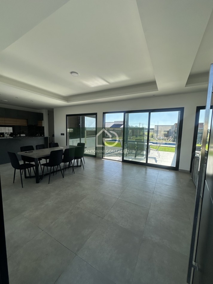 Venta casa 4 ambientes