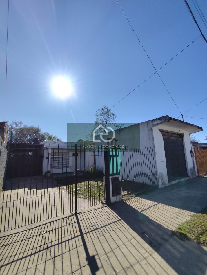 Casa 3 ambientes + local en venta