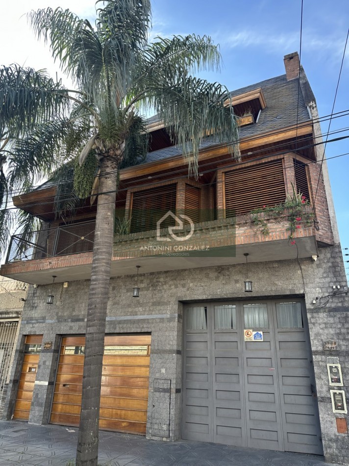 Venta casa 5 ambientes.