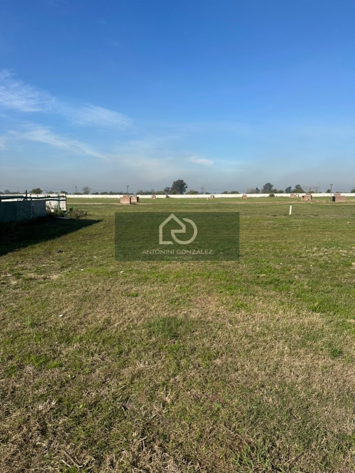 LOTE EN VENTA - ST. THOMAS CHICO