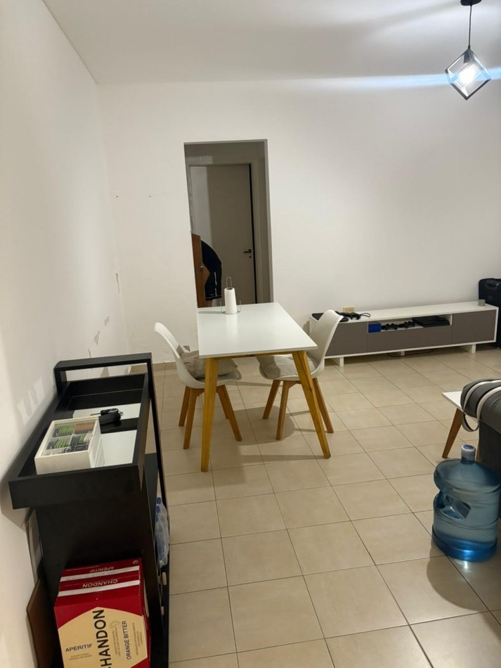 2 Ambientes en alquiler en el Corazon Moreno Sur